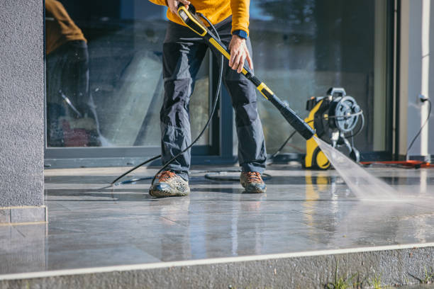 Garage Pressure Washing in Grenada, MS